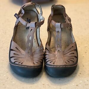 JBU Walking Sandals